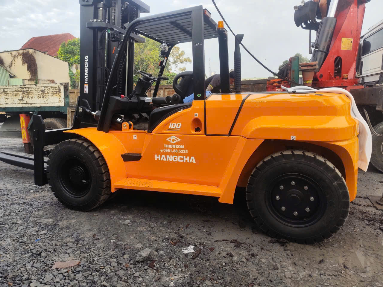 Bàn Giao Xe Nâng Dầu 10 Tấn Động Cơ Cummins – Sức Mạnh Vượt Trội Cho Doanh Nghiệp 38 Xe nâng dầu 10 tấn động cơ Cummins